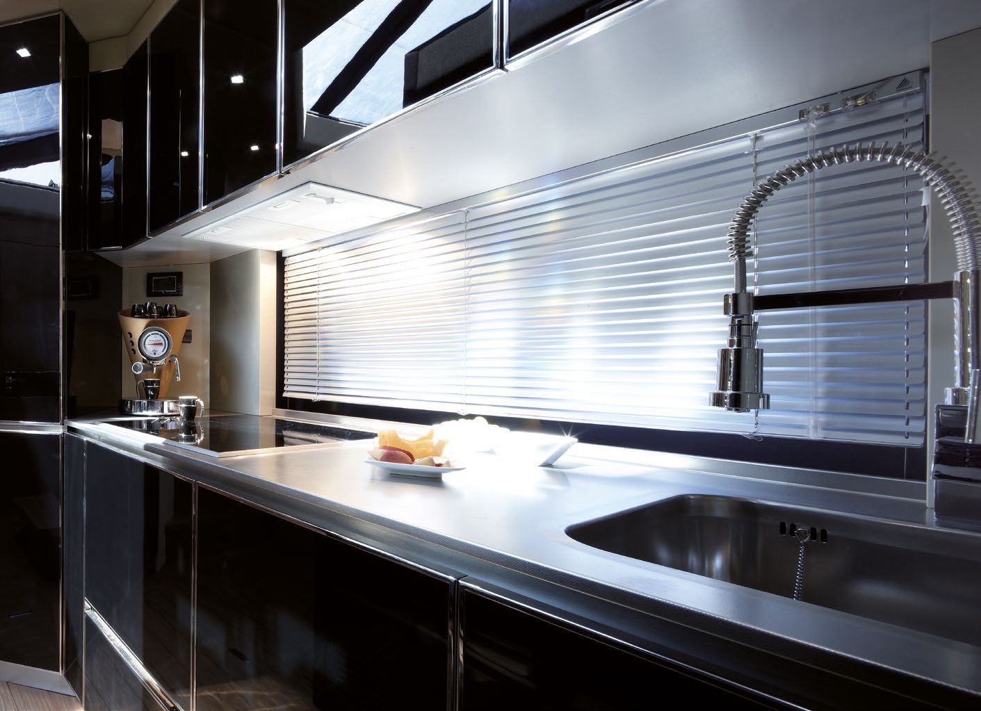 Cucina di bordo dal design italiano